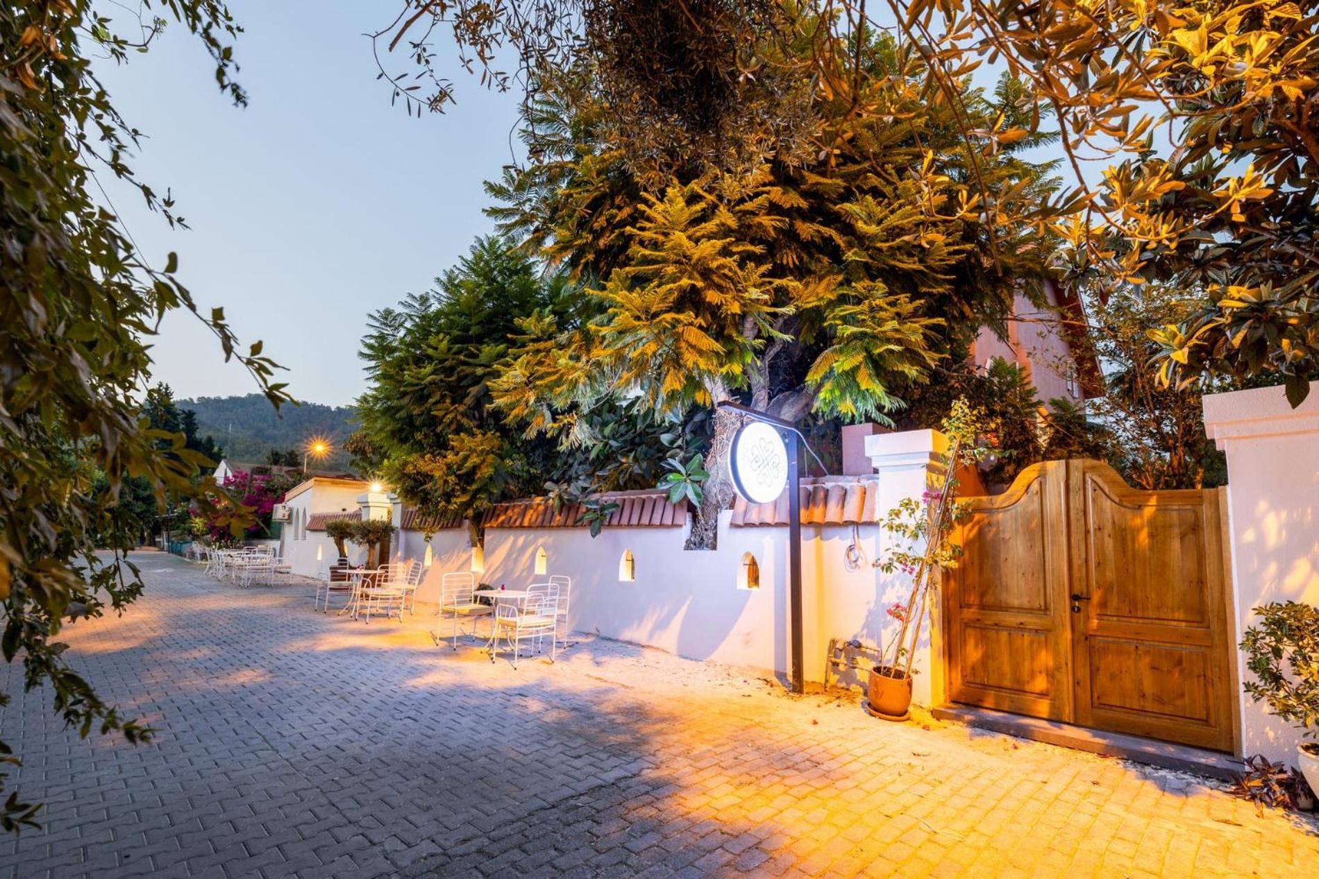 Yonca Anjelika Otel 교젝 외부 사진